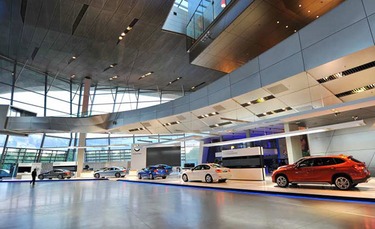 Obrzek . 5 – Muzeum BMW, Mnichov, Nmecko – vnitn i venkovn DMX projekt zen svtel